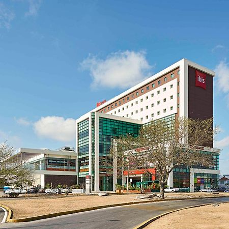 Ibis Cancun Centro Exterior photo