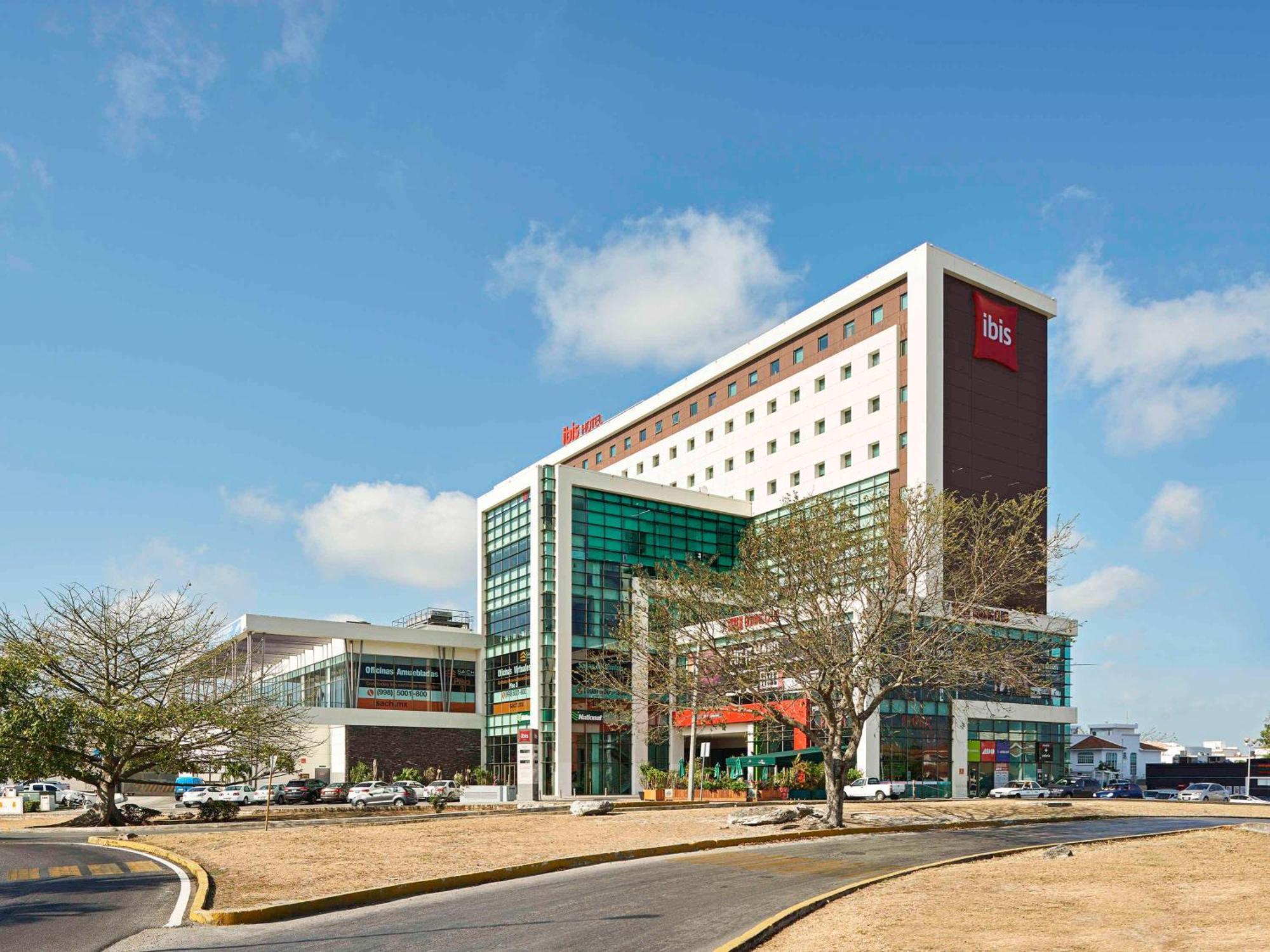 Ibis Cancun Centro Exterior photo